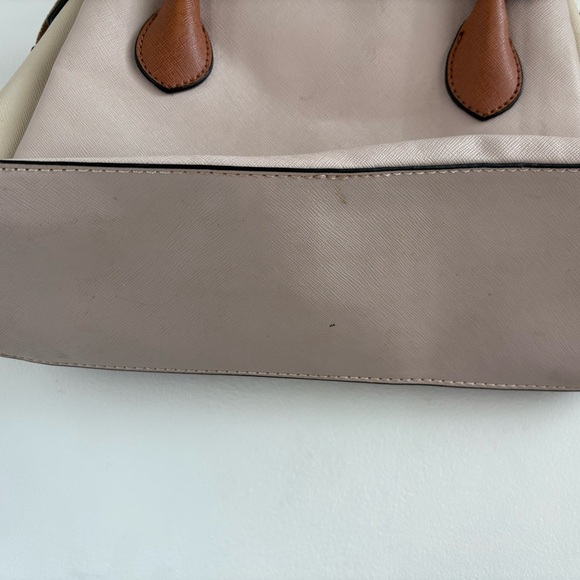 GUESS Blush Purse - Picture 7 of 8